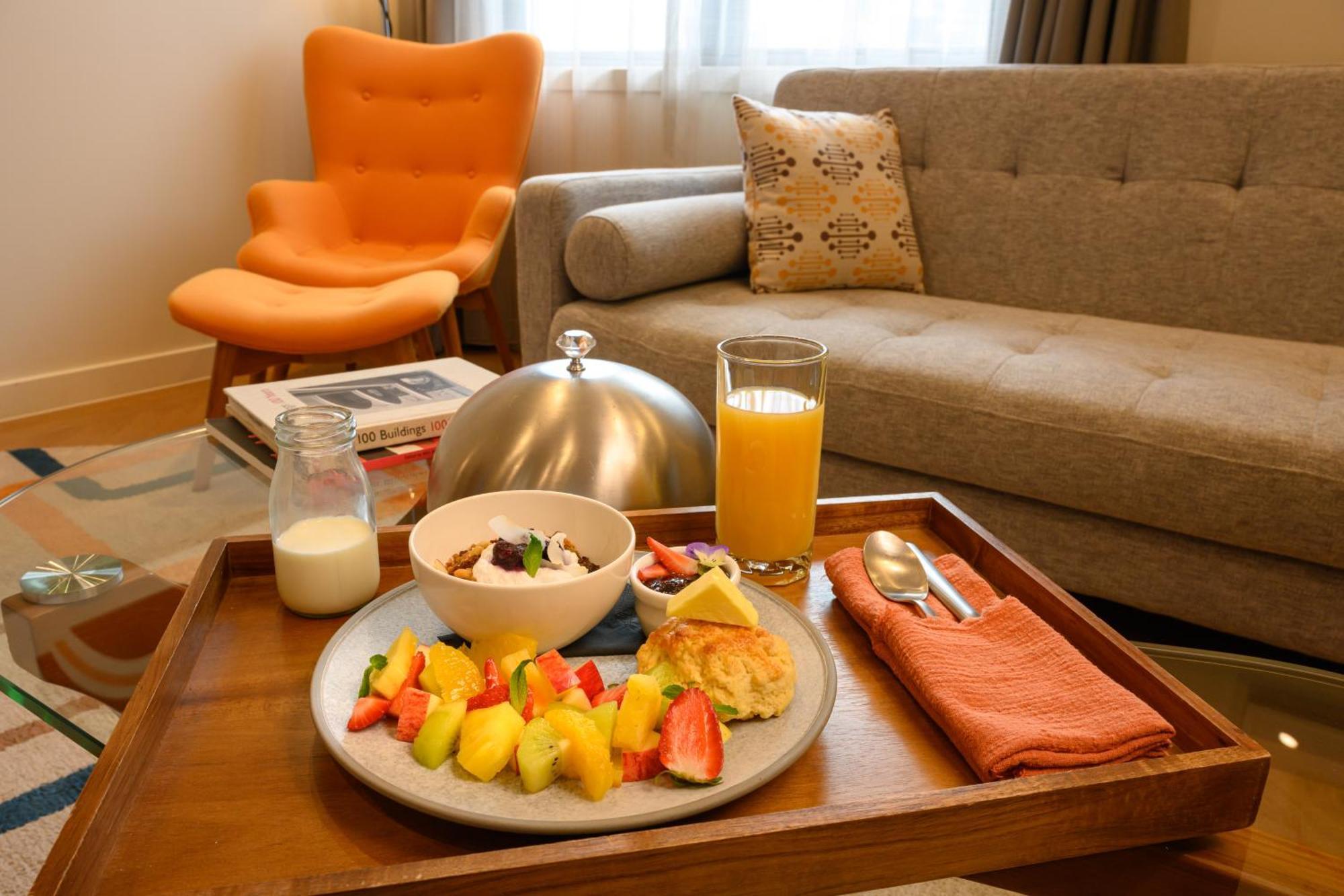 Отель Ohtel Окленд Экстерьер фото Room service