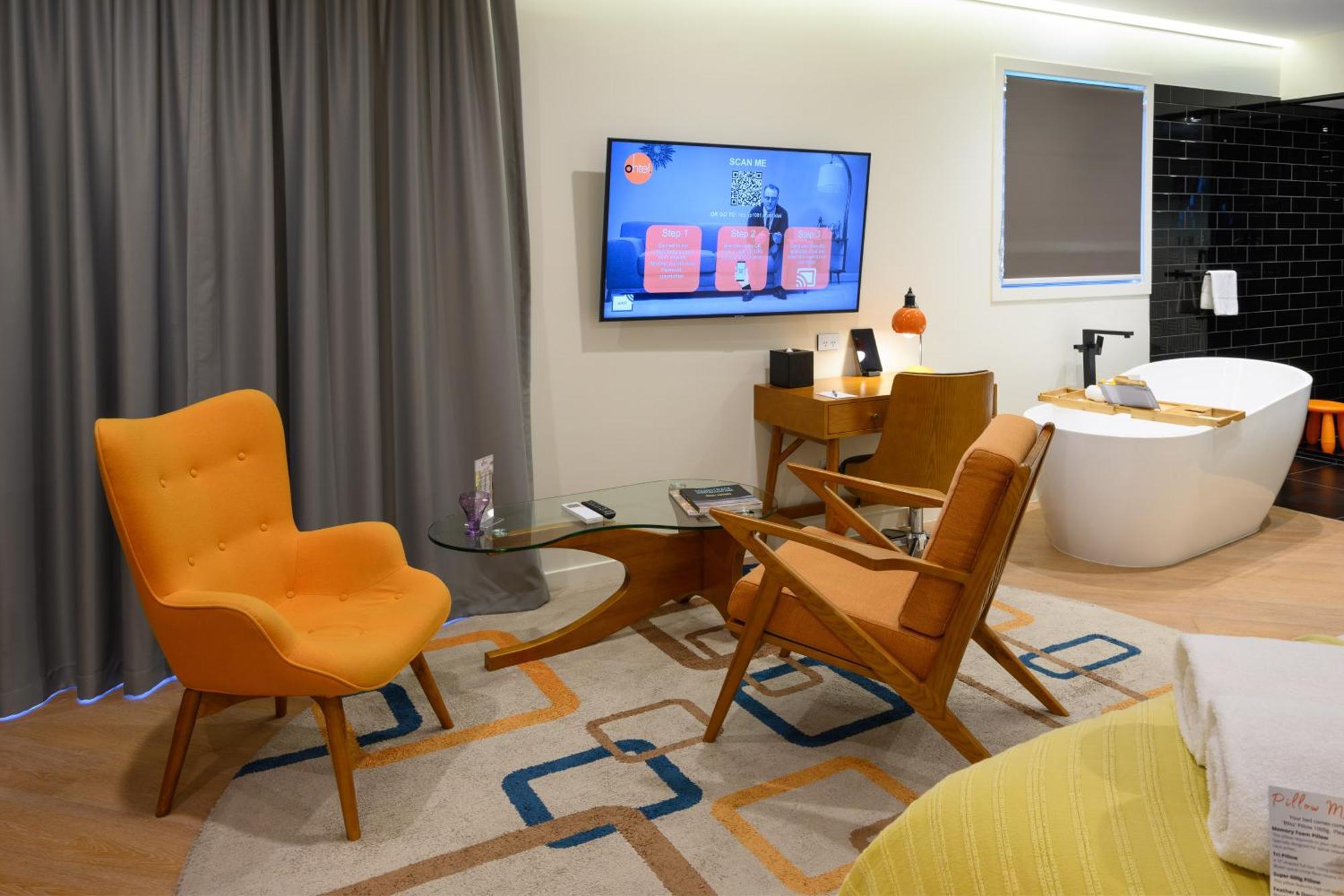 Отель Ohtel Окленд Экстерьер фото A room at the hotel