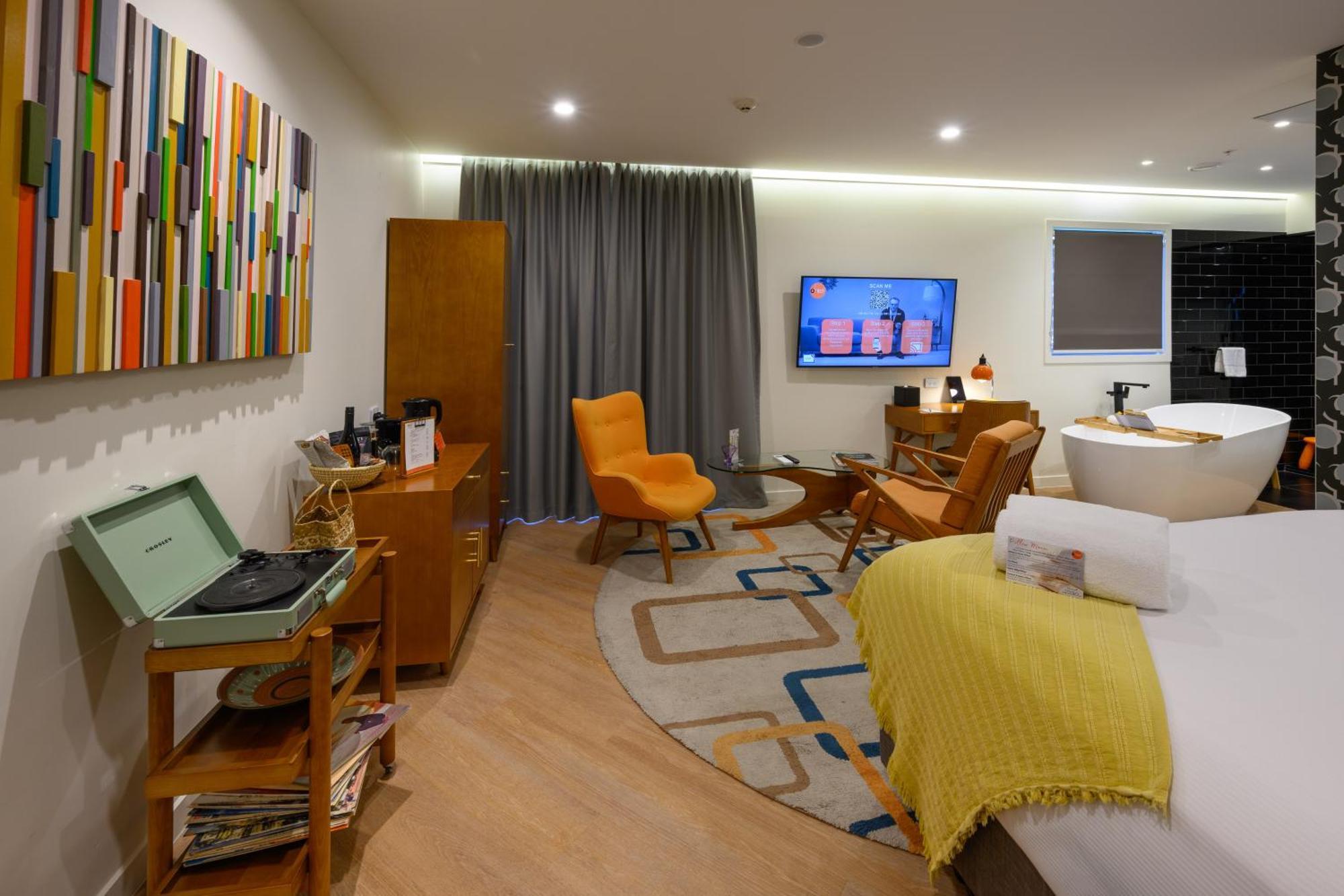 Отель Ohtel Окленд Экстерьер фото A room at the hotel
