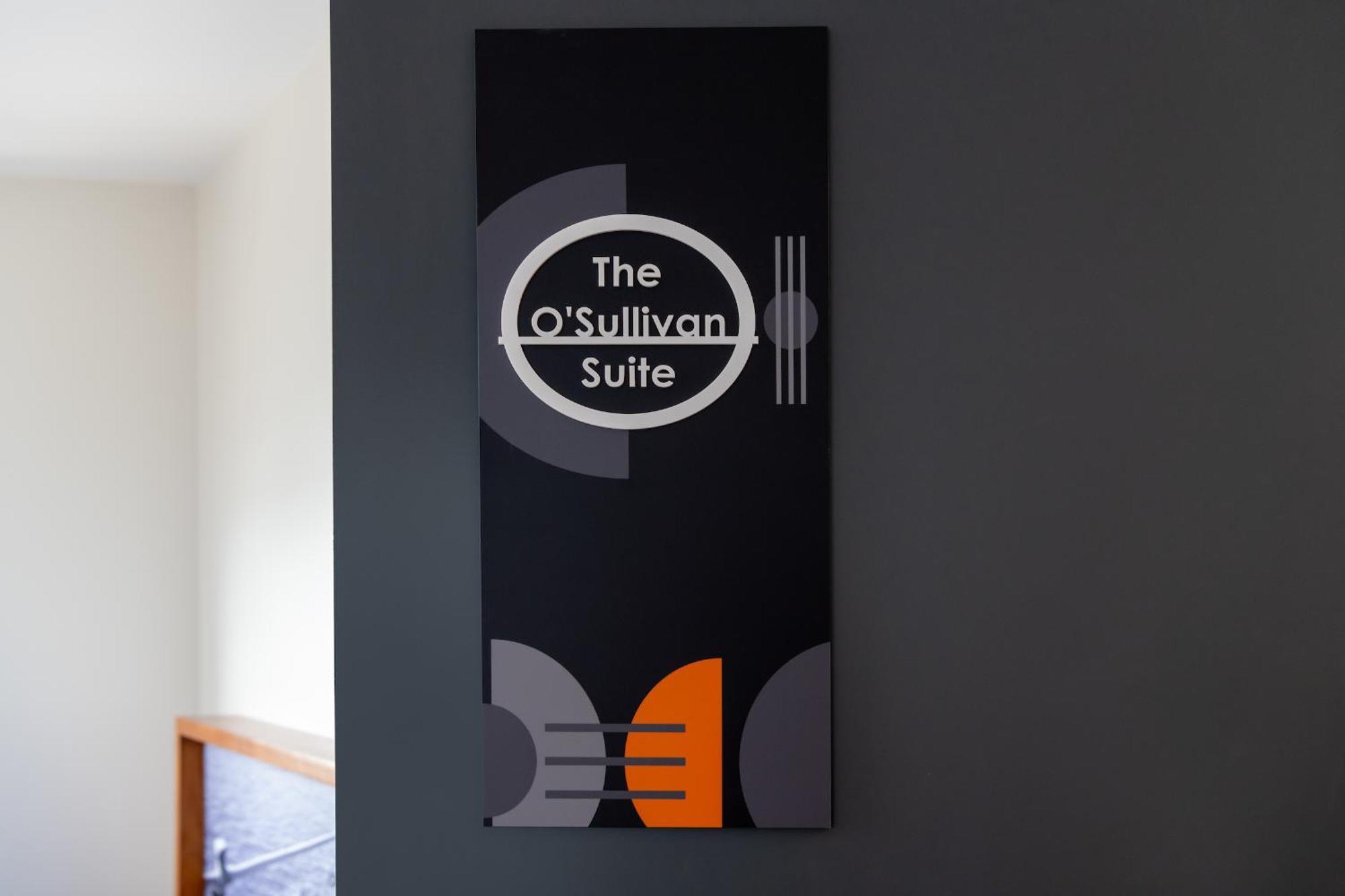 Отель Ohtel Окленд Экстерьер фото The O'Sullivan Suite